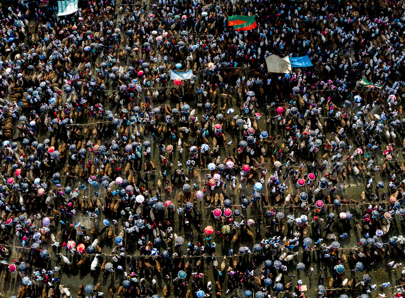 An enormous crowd